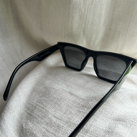 Black Arch Sunglasses - Picture 3 of 4